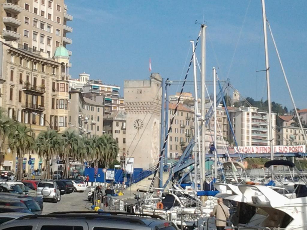 Appartamento Piazzetta La Maddalena Savona Cameră foto